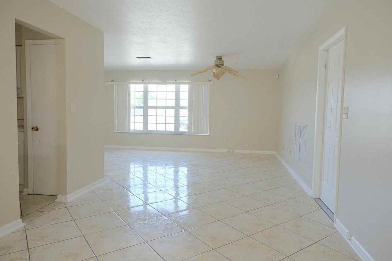 980 Woodland Ave - Photo 5 of 8