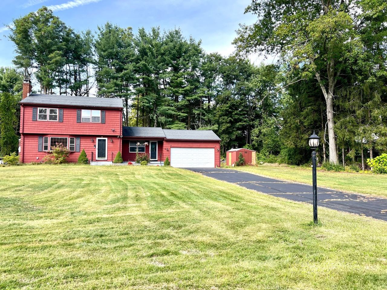 13 Meadowbrook Ln - Photo 2 of 19
