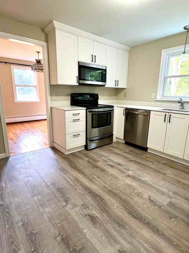 13 Meadowbrook Ln - Photo 4 of 19