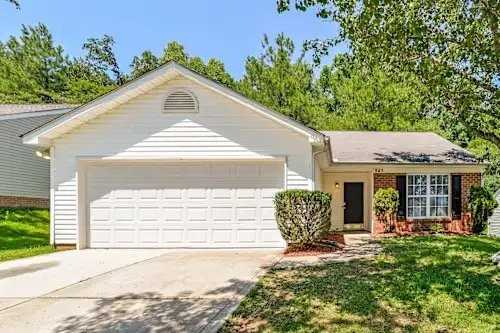 848 Anchor Ave Nw - Photo 3 of 8