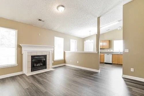 848 Anchor Ave Nw - Photo 4 of 8