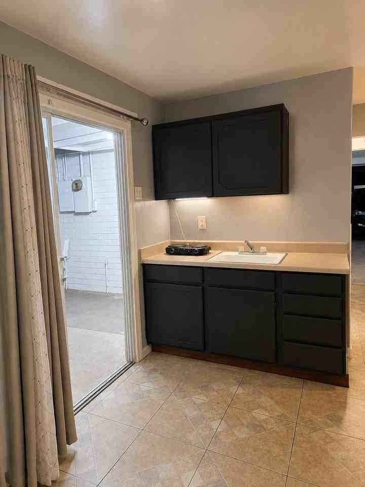6402 W Devonshire Ave - Photo 2 of 3
