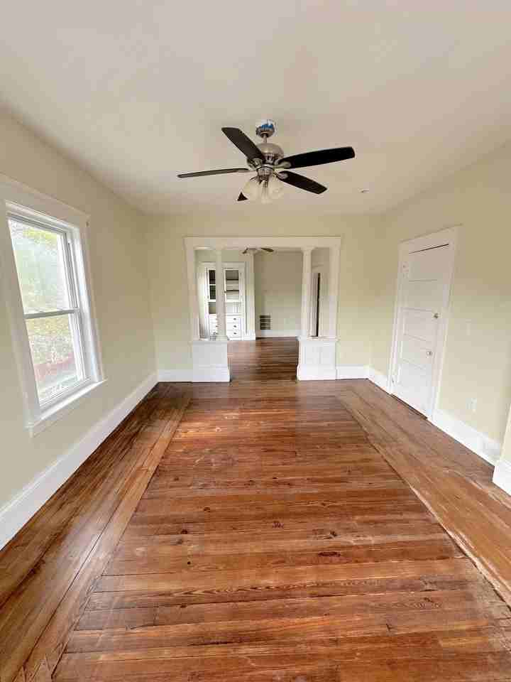10 Lawnfair St #1