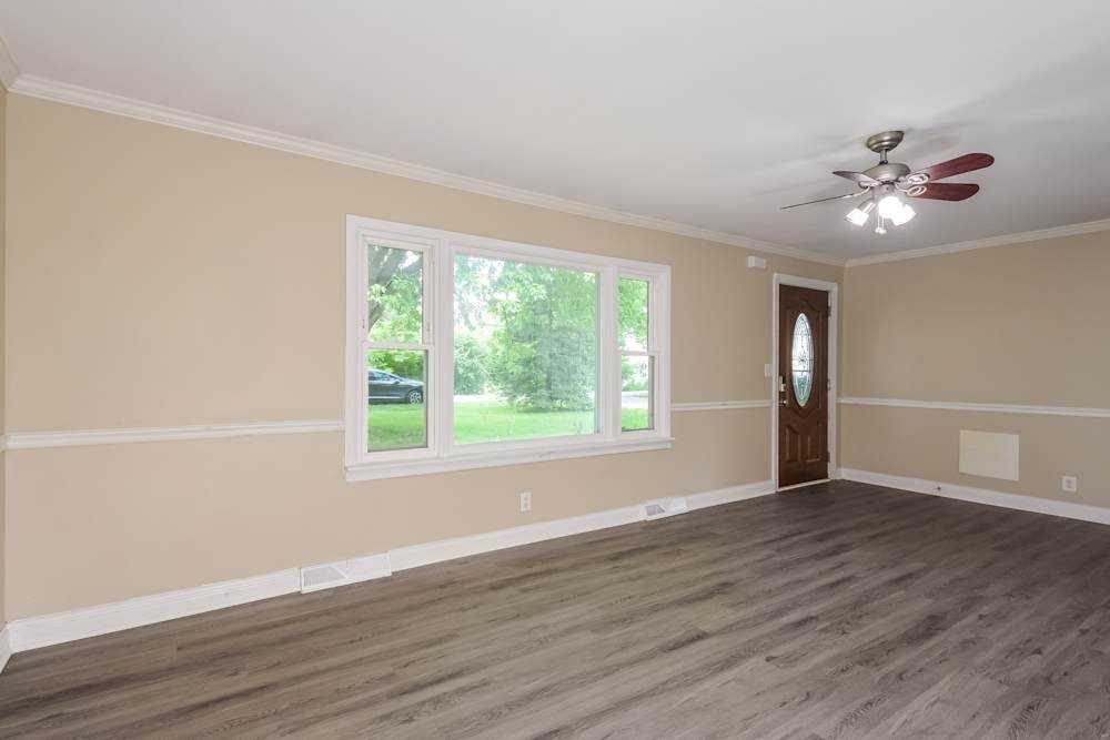1225 S Lawler Ave #NA - Photo 2 of 11