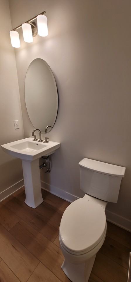 544 Anfield Rd #NA - Photo 4 of 9