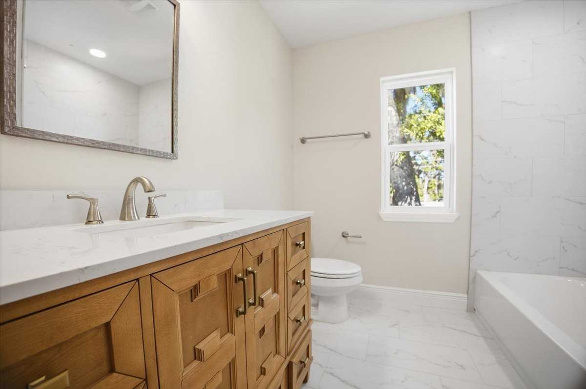 206 W Fox St #A - Photo 6 of 19