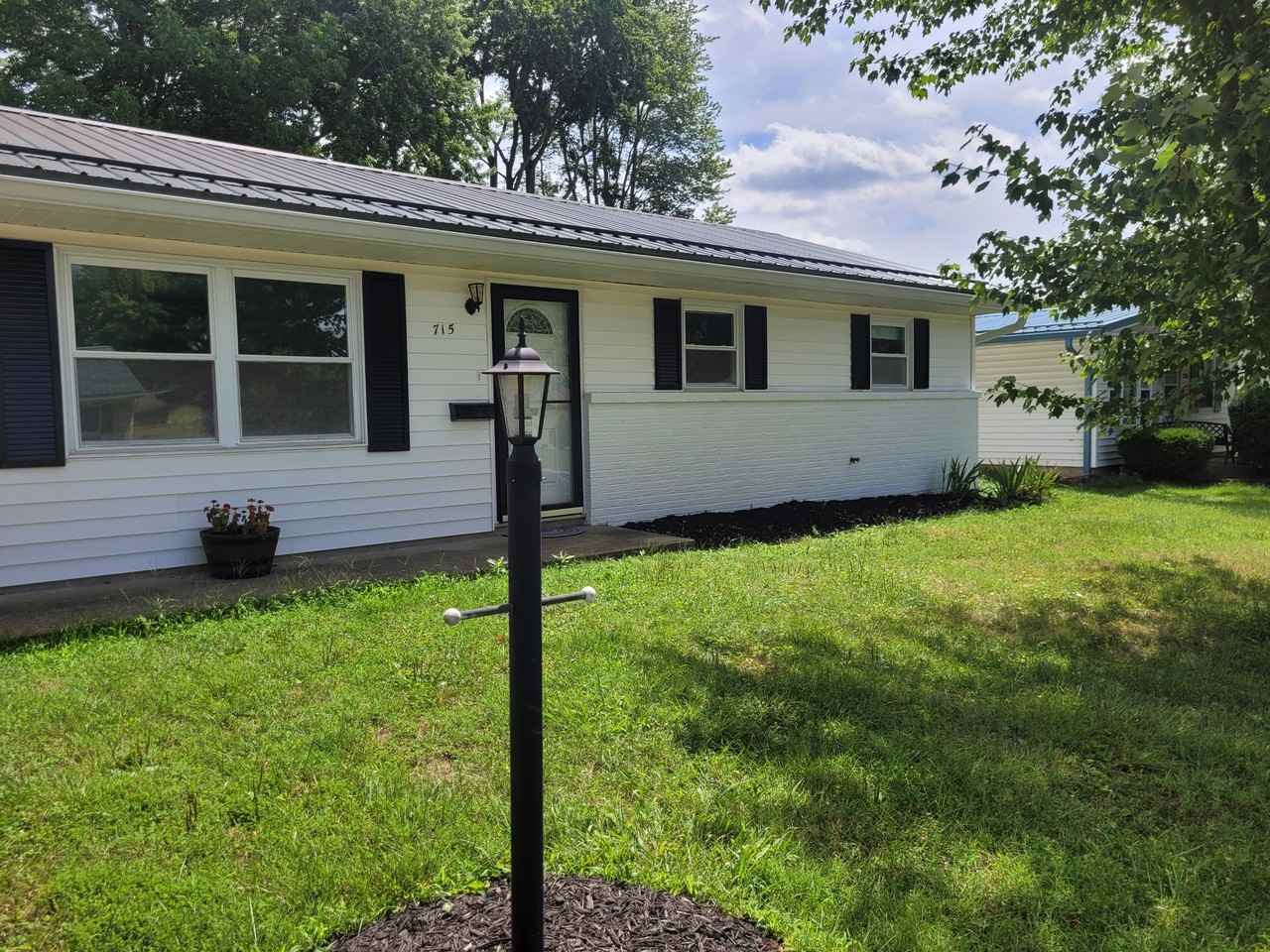 715 S Hickory Dr #NA - Photo 2 of 8
