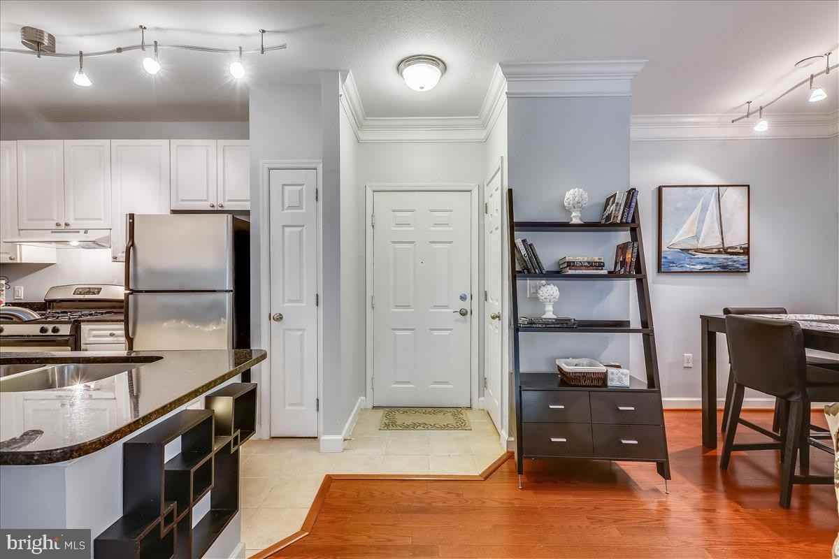 501 Hungerford Dr #154 - Photo 7 of 45