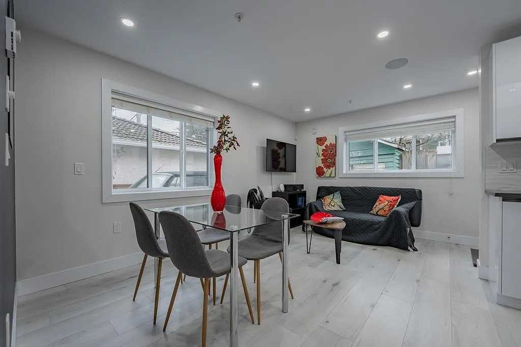 882 East 12th Avenue - Photo 3 of 11