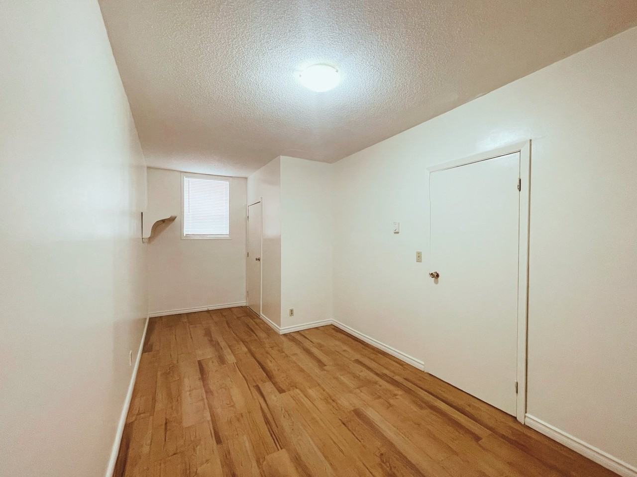 1503 Victoria Ave - Photo 3 of 9