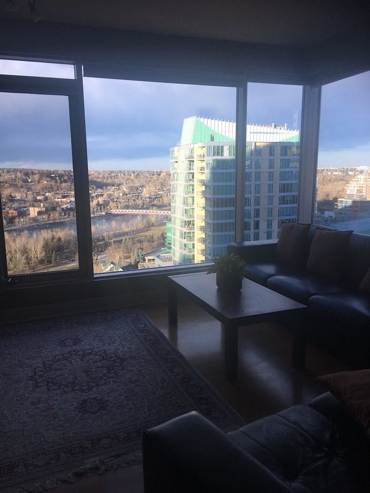 910 5 Ave Sw - Photo 2 of 9