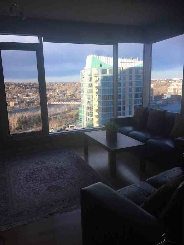 910 5 Ave Sw - Photo 3 of 9