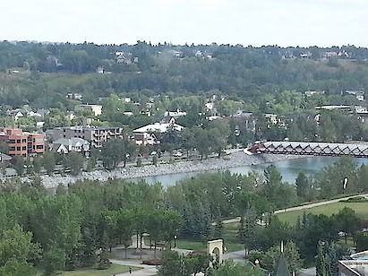 910 5 Ave Sw - Photo 5 of 9