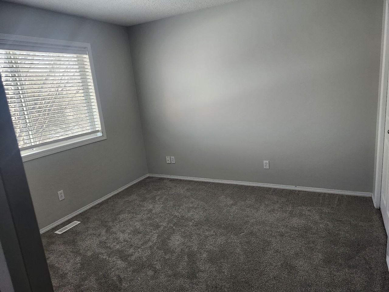 10909 Mcdougall Landing - Photo 4 of 19
