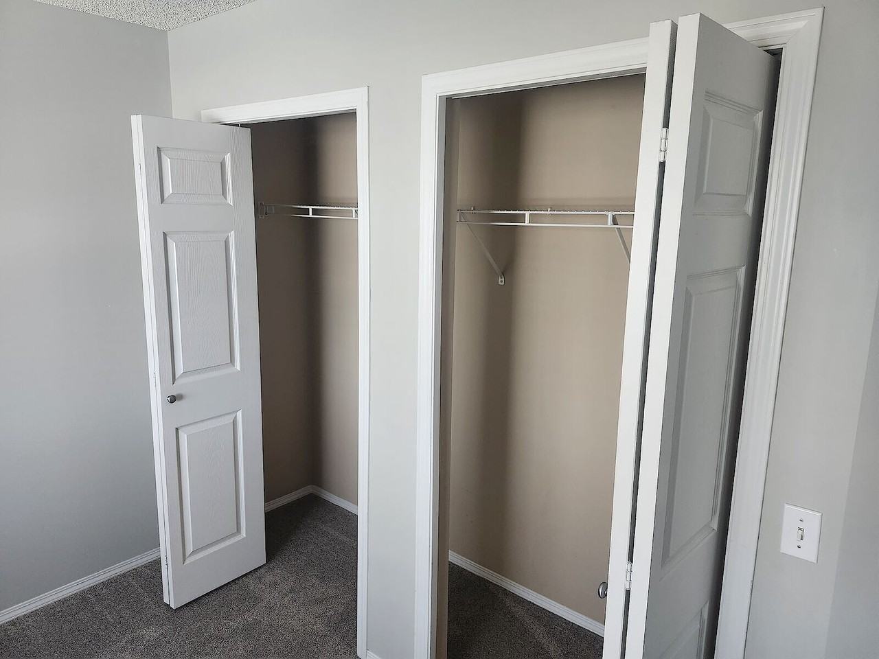 10909 Mcdougall Landing - Photo 5 of 19