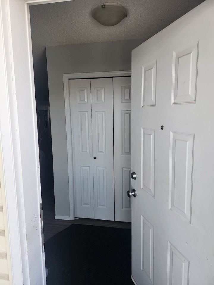 10909 Mcdougall Landing - Photo 7 of 19