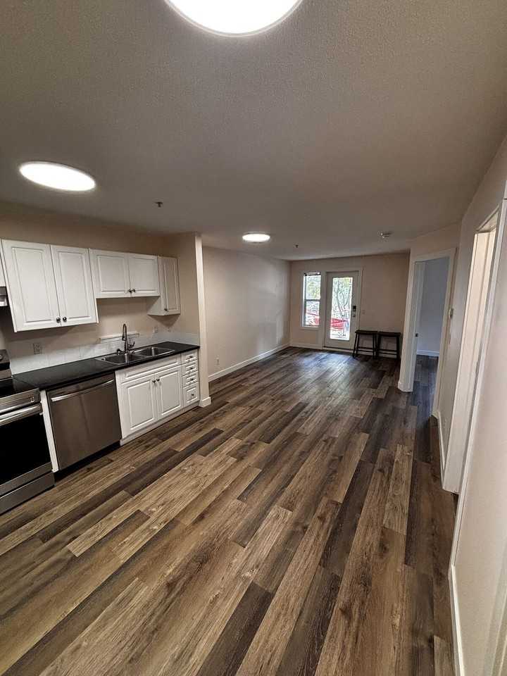 1811 - 1811 34 Avenue Sw - Photo 3 of 16