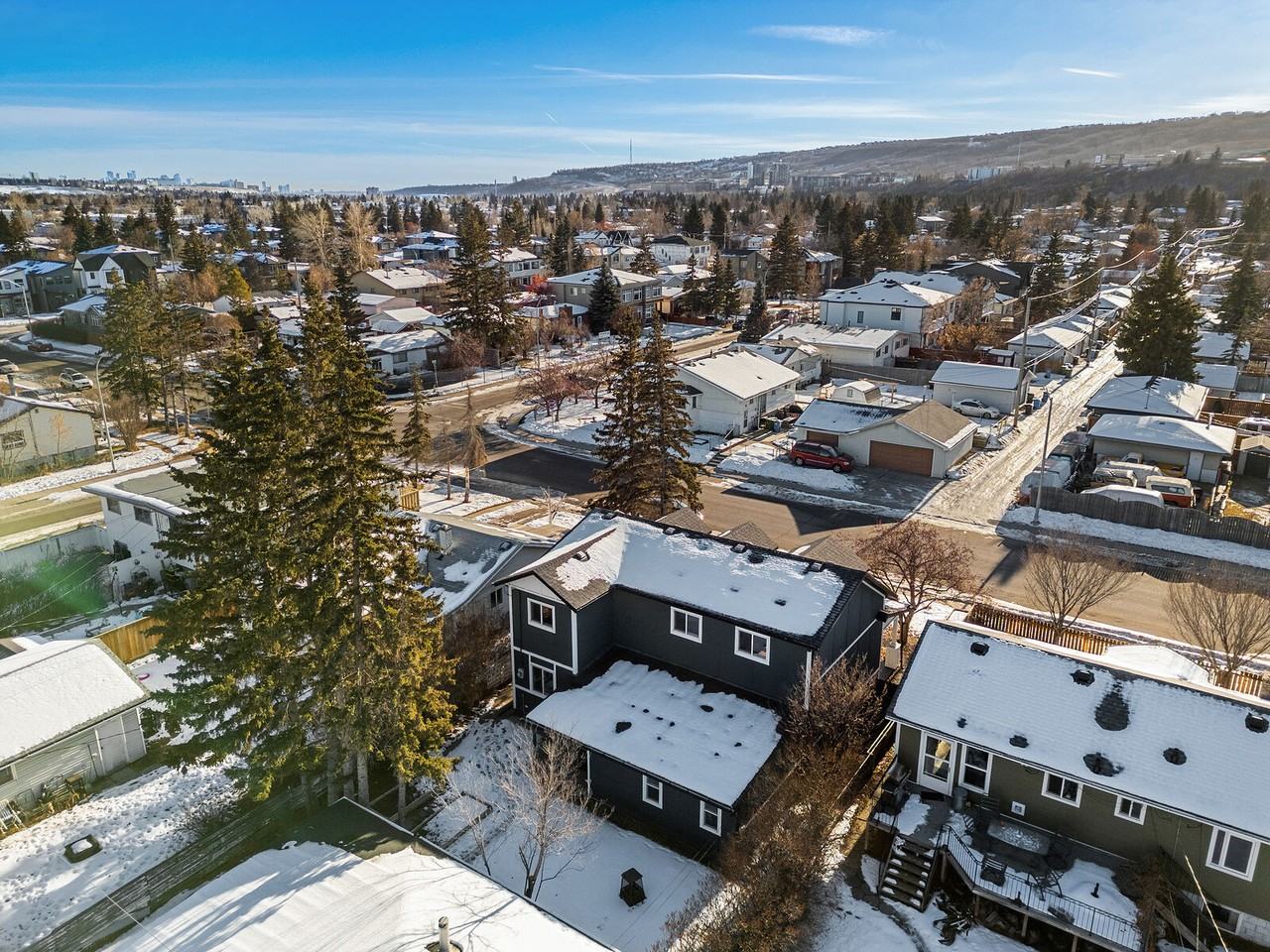 8512 46 Ave Nw - Photo 4 of 50
