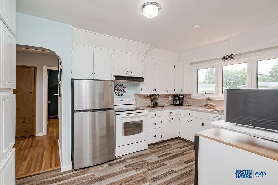 1204 18 St Ne - Photo 4 of 9