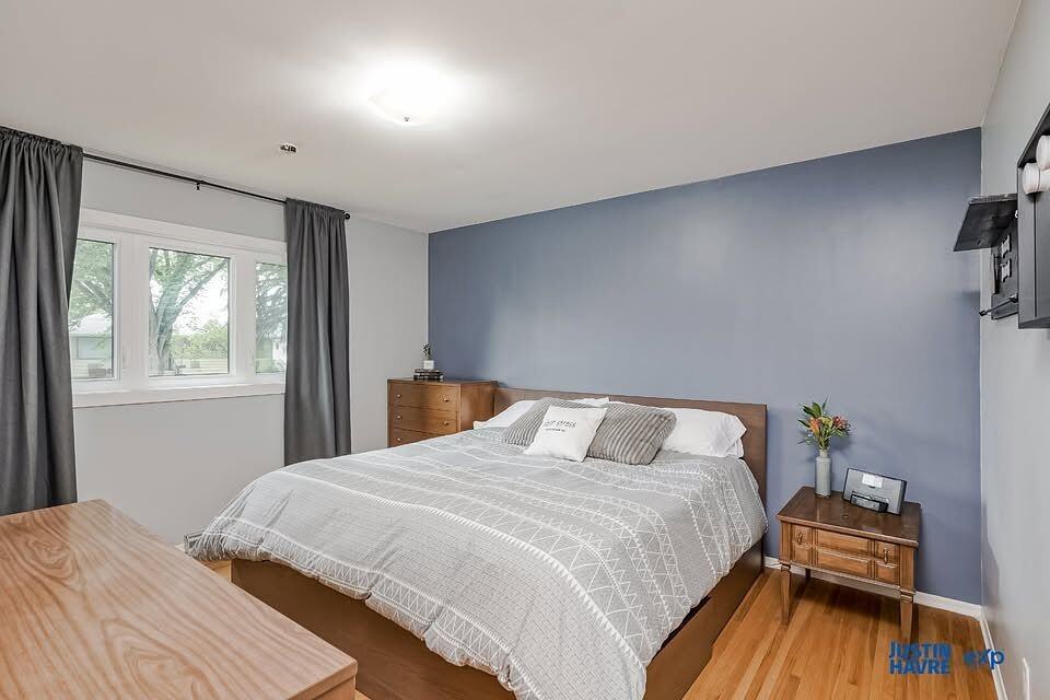 1204 18 St Ne - Photo 5 of 9