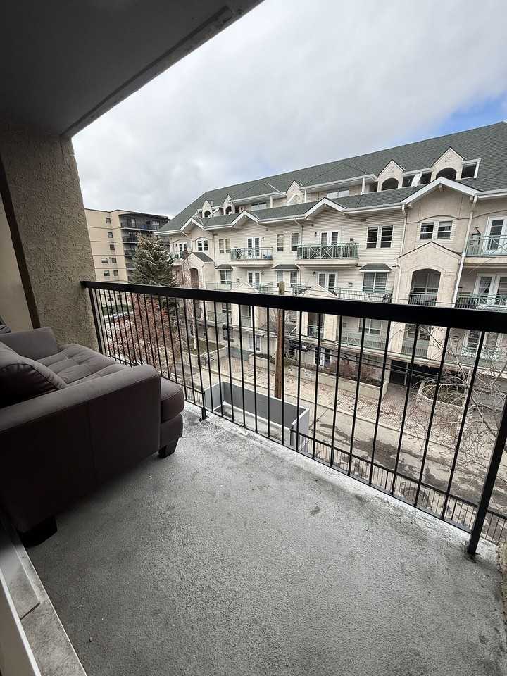 1234 14 Ave Sw - Photo 6 of 7
