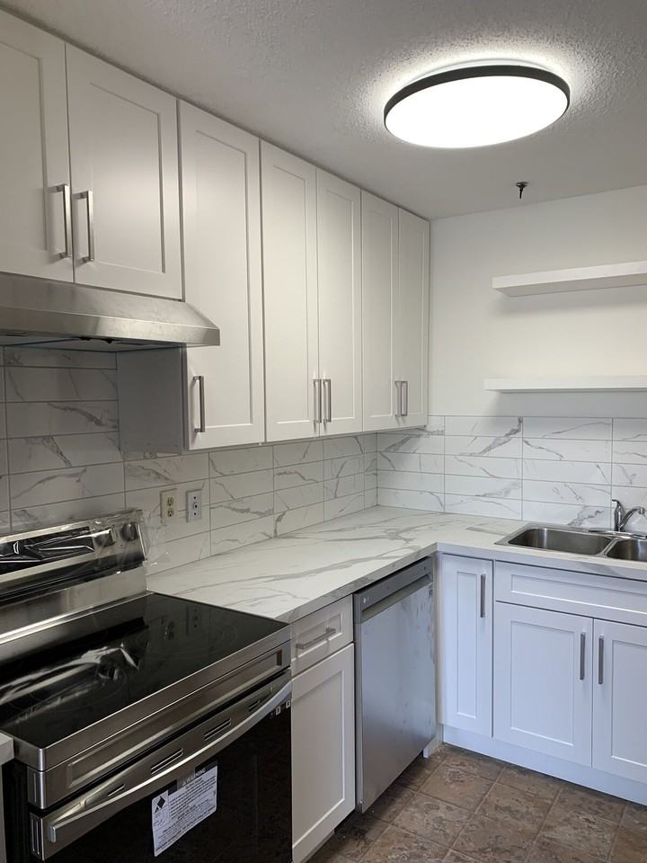 3500 Mclaren Village - Photo 5 of 19