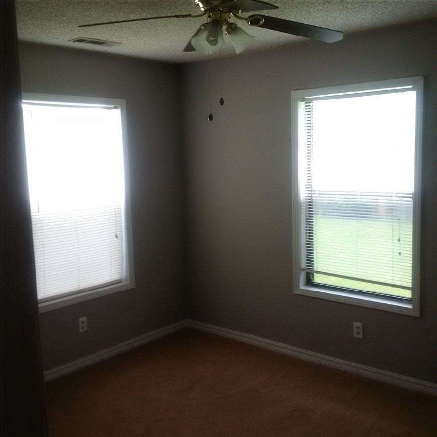 2110 S Emma Ave - Photo 6 of 10