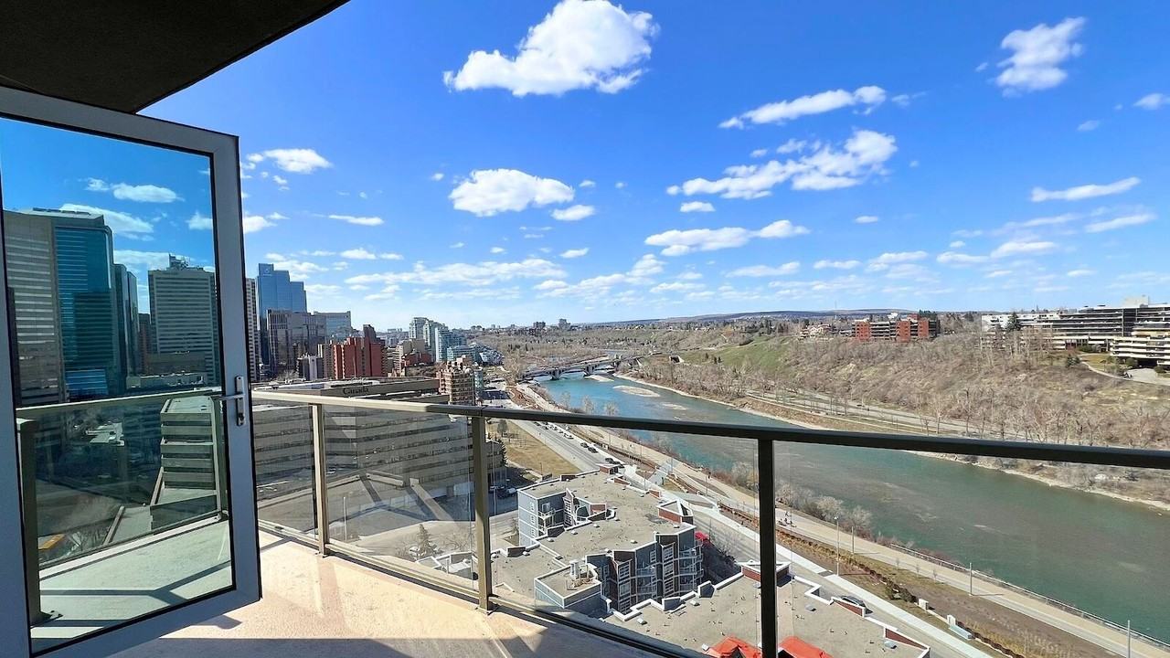 315 Riverfront Pointe - Tower C - Photo 2 of 26