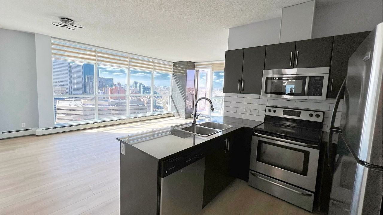 315 Riverfront Pointe - Tower C - Photo 4 of 26
