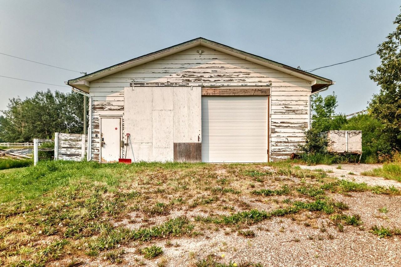 263077 Rge Rd 293a - Photo 2 of 18