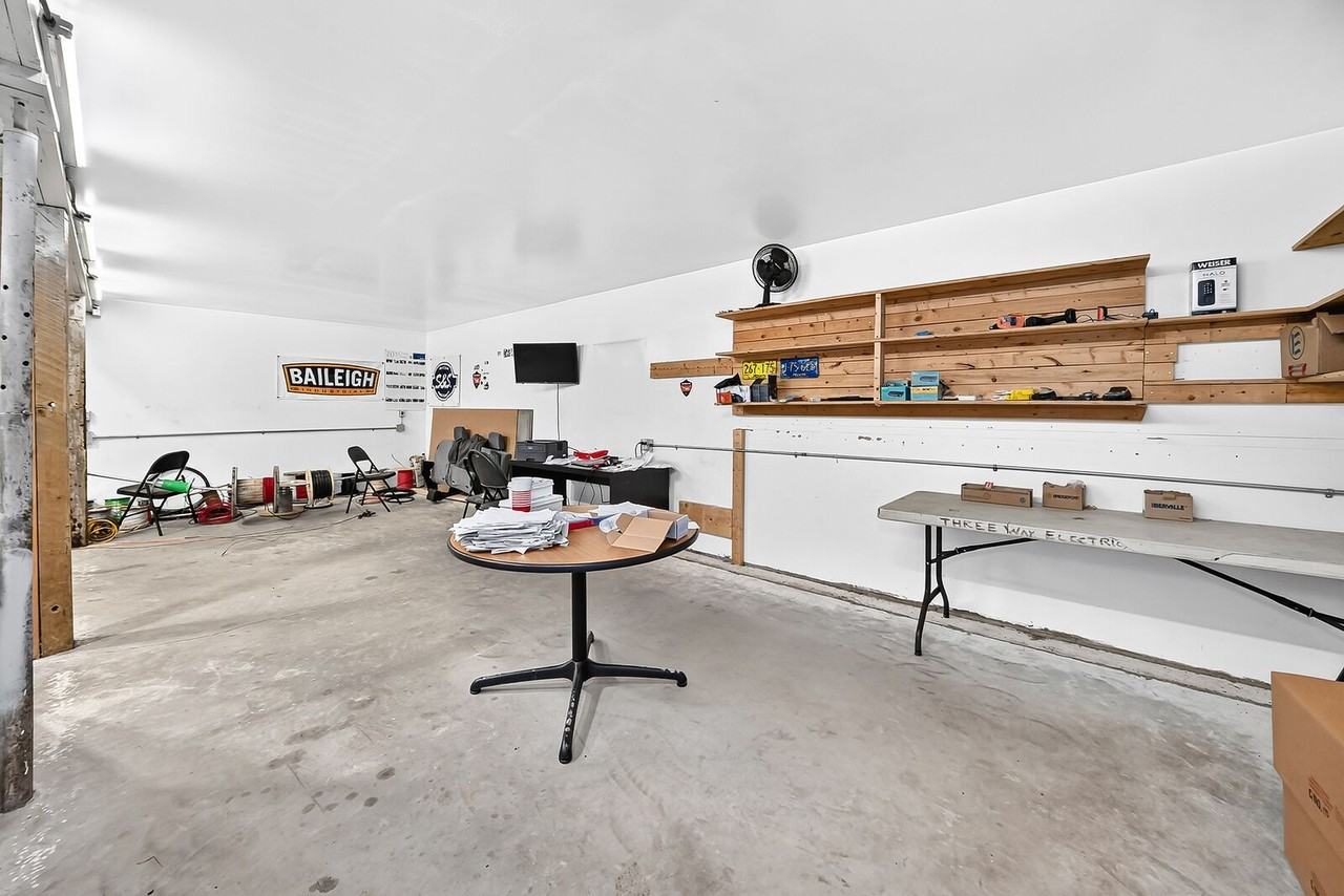 263077 Rge Rd 293a - Photo 5 of 18