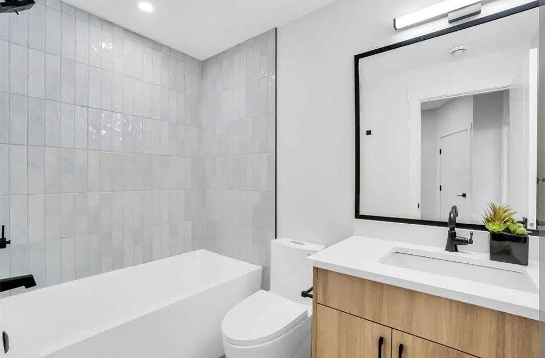 4709 19 Ave Nw - Photo 4 of 7