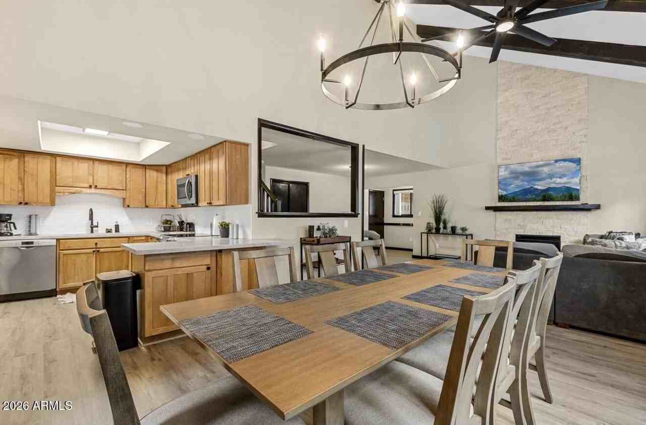 2803 N Carefree Cir - Photo 7 of 26