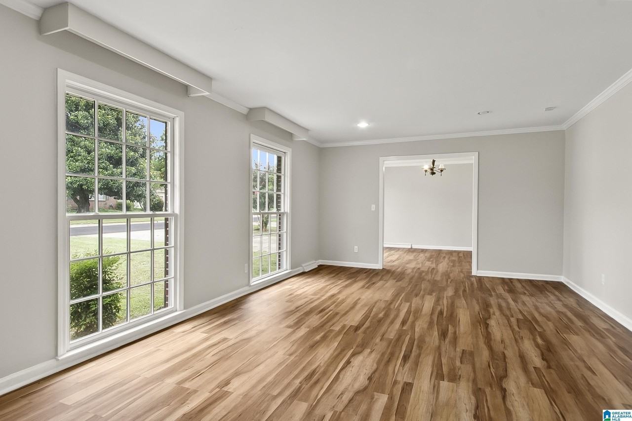 243 Cedar Crst - Photo 3 of 25