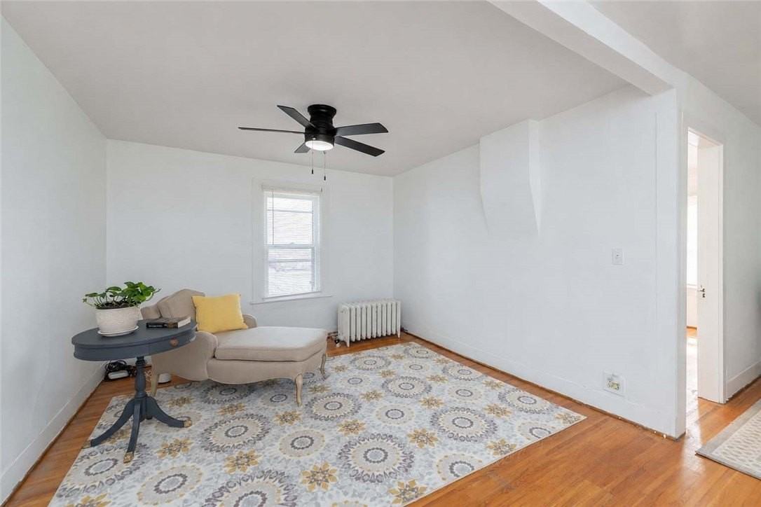 54 Sanford St - Photo 4 of 18