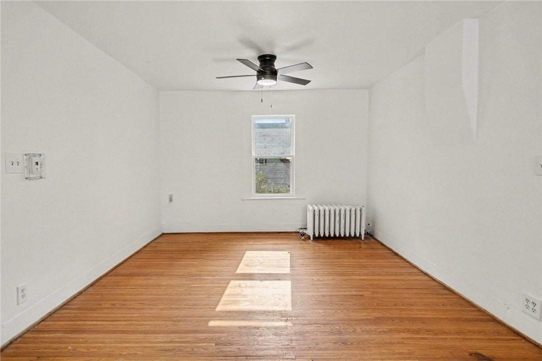 54 Sanford St - Photo 5 of 18