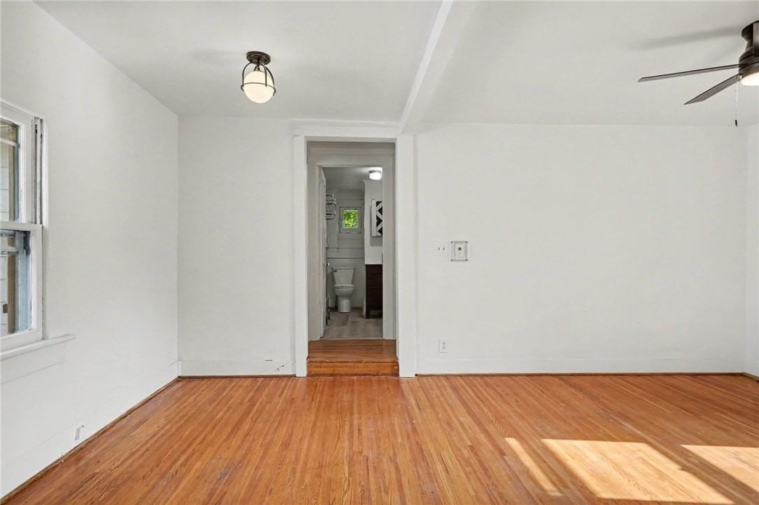 54 Sanford St - Photo 6 of 18