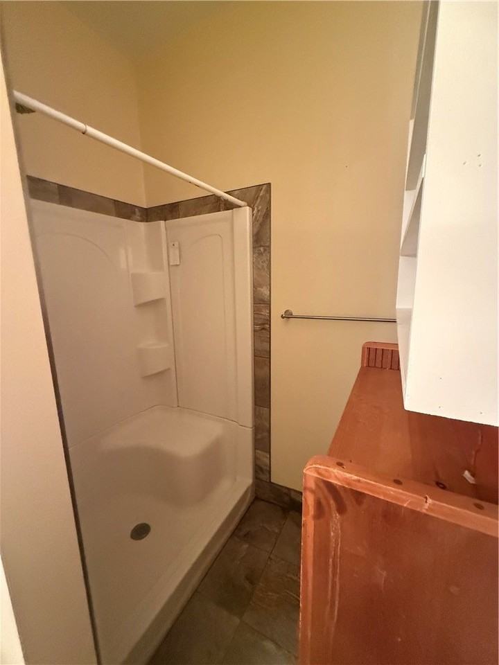 506 W Water St - Photo 6 of 10