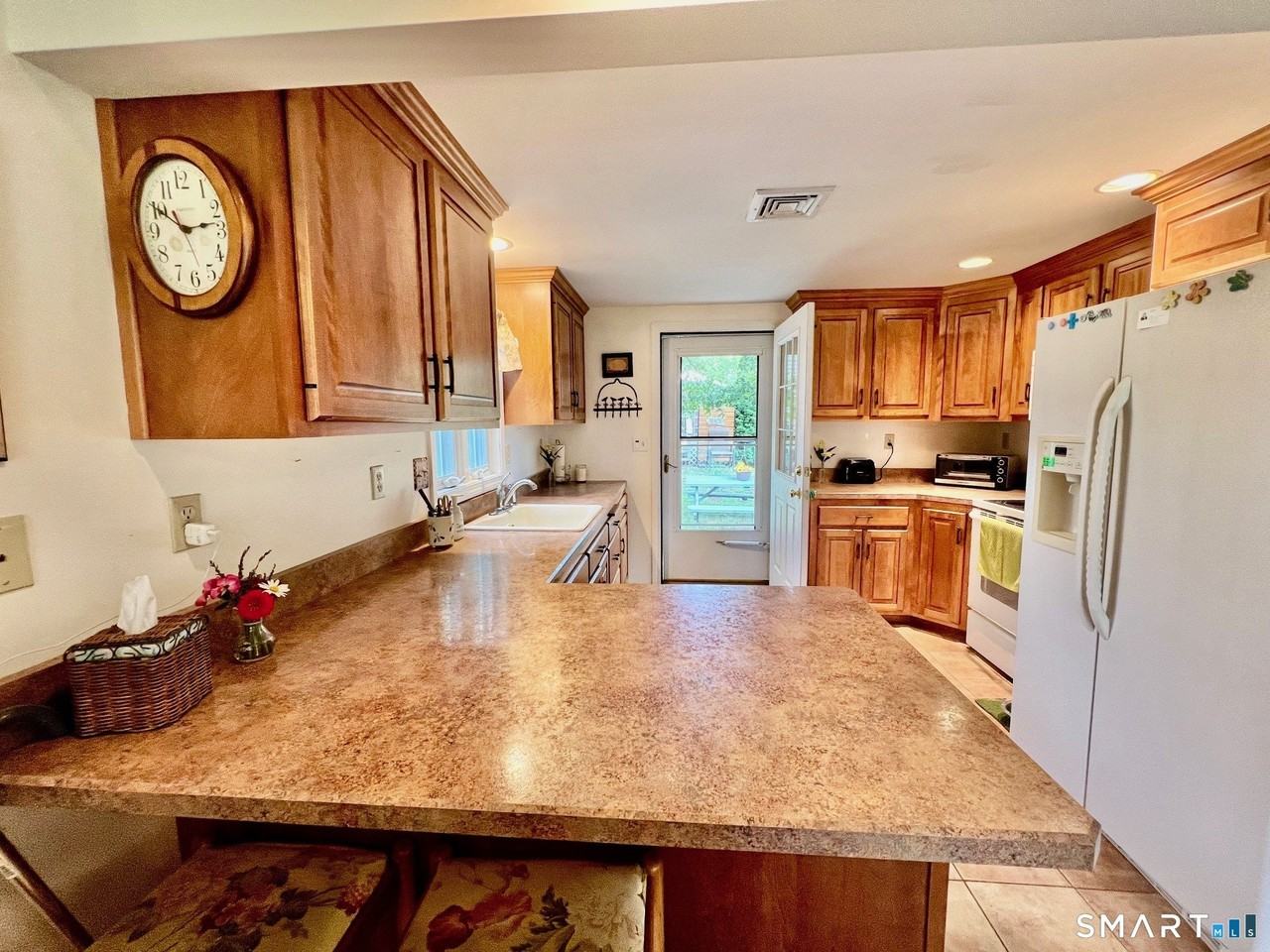 28 Kelsey Rd - Photo 7 of 18