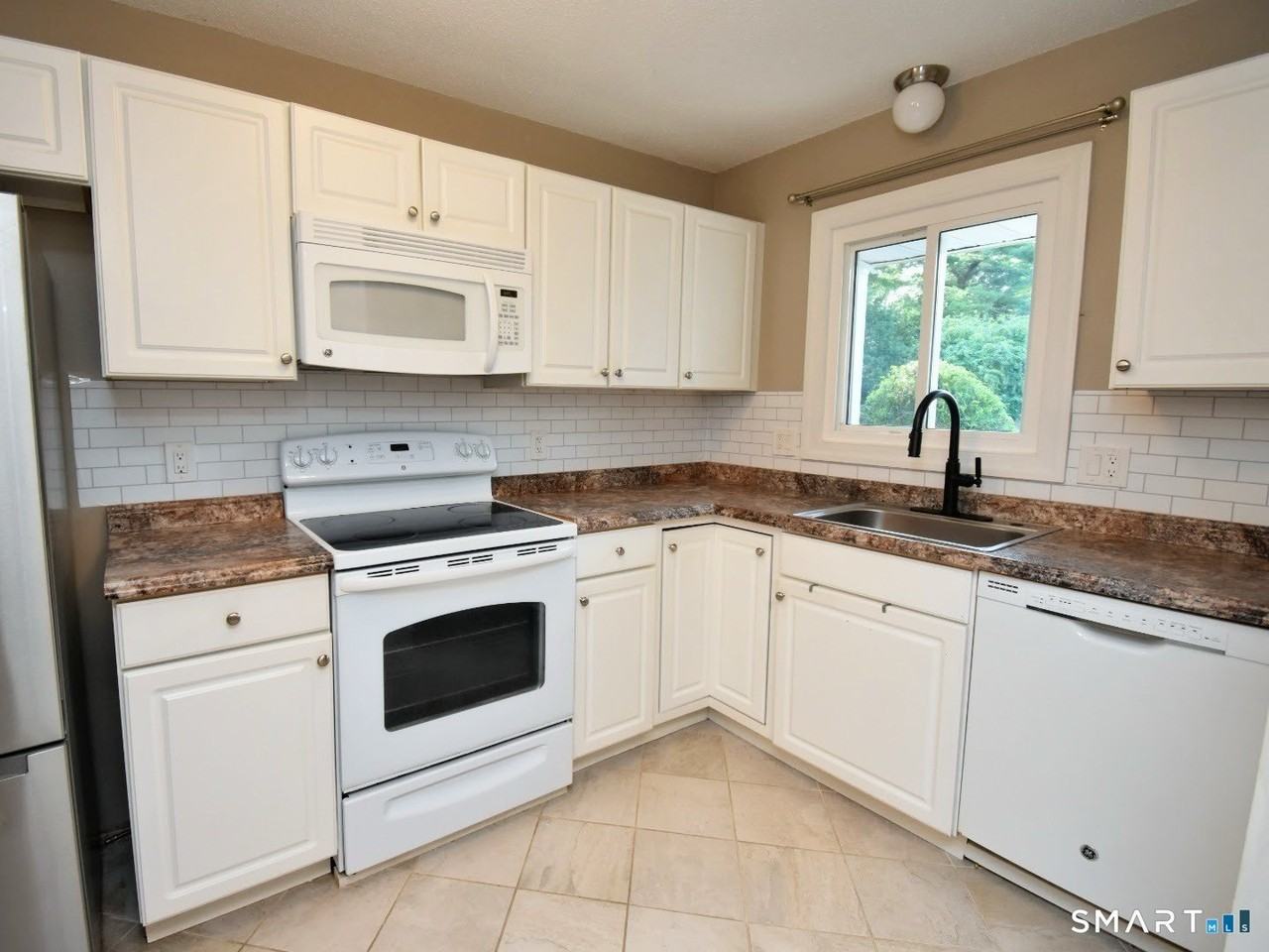 410 Emmett St #77 - Photo 3 of 25