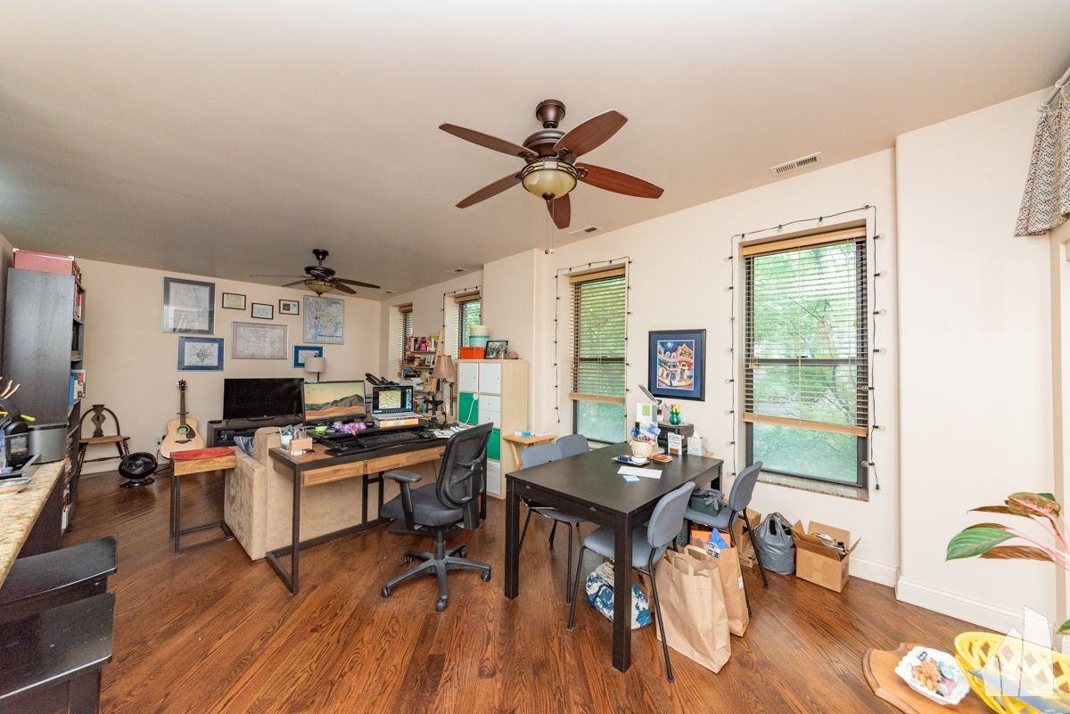 1101 N Marshfield Ave #3R - Photo 2 of 5