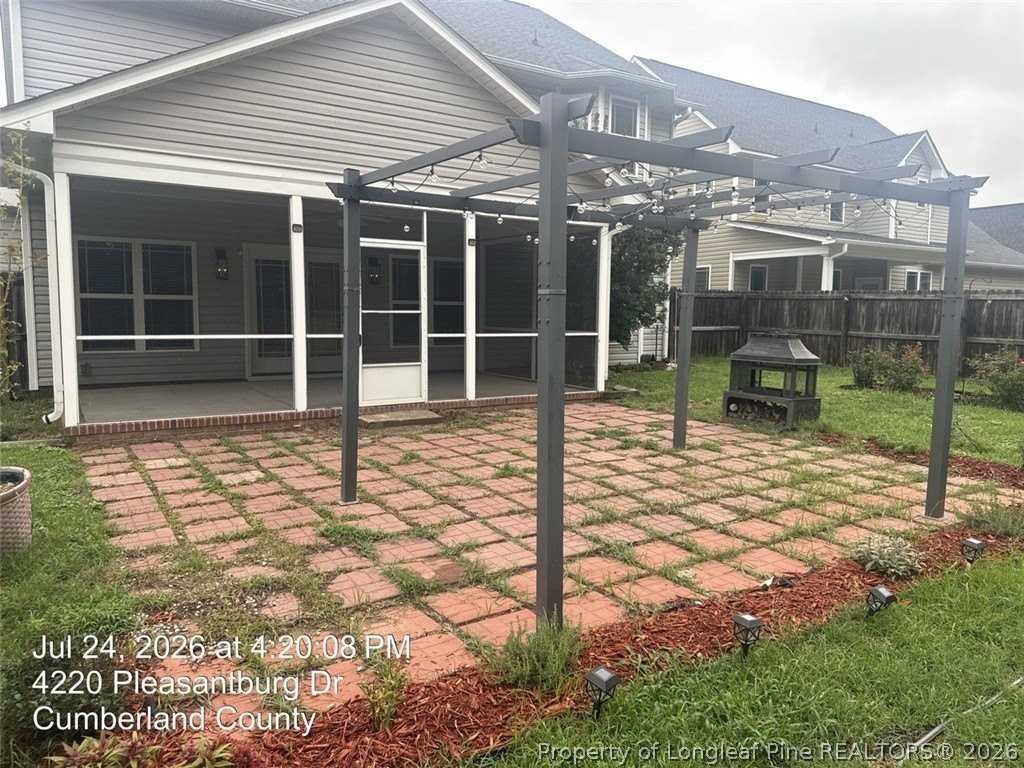 4220 Pleasantburg Dr - Photo 3 of 37