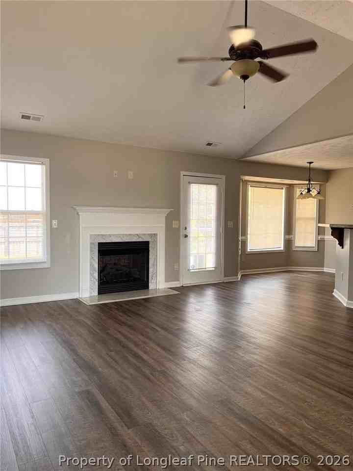 1687 Kershaw Loop - Photo 4 of 38