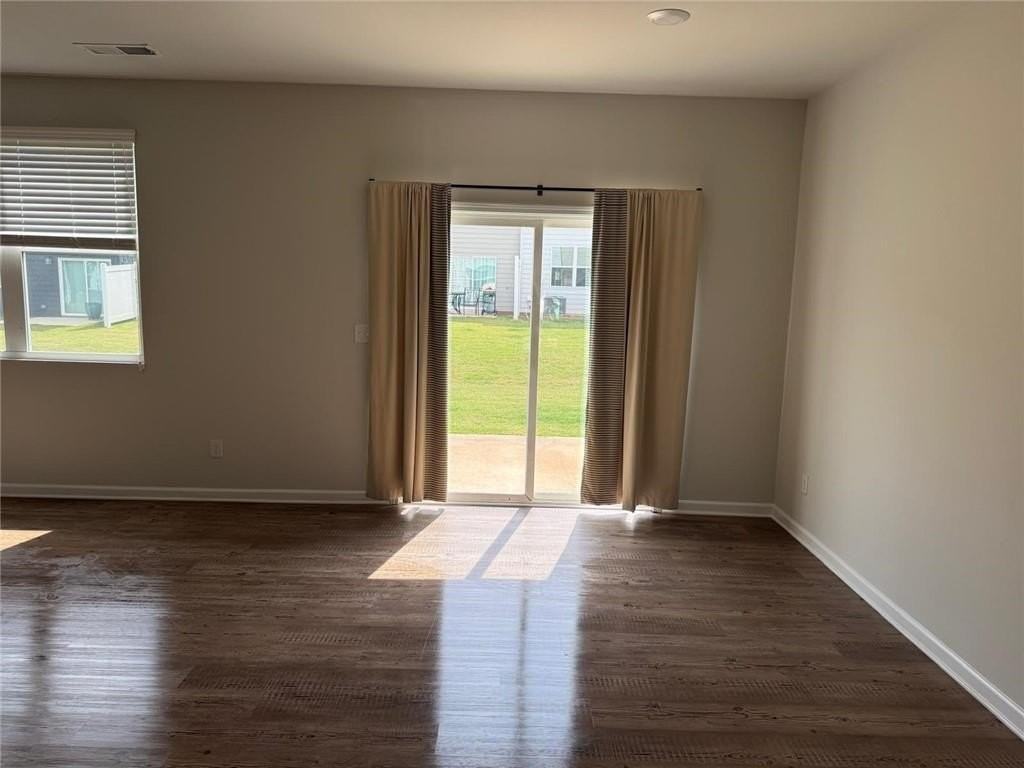 5223 Canberra Dr - Photo 3 of 30