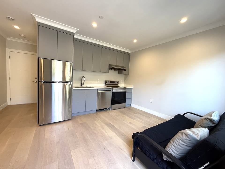 4085 West 15th Avenue - Photo 6 of 16