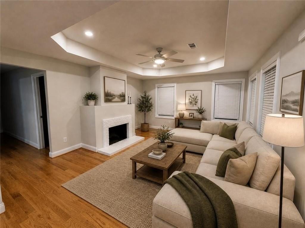 2783 Grand Ave Sw - Photo 2 of 18