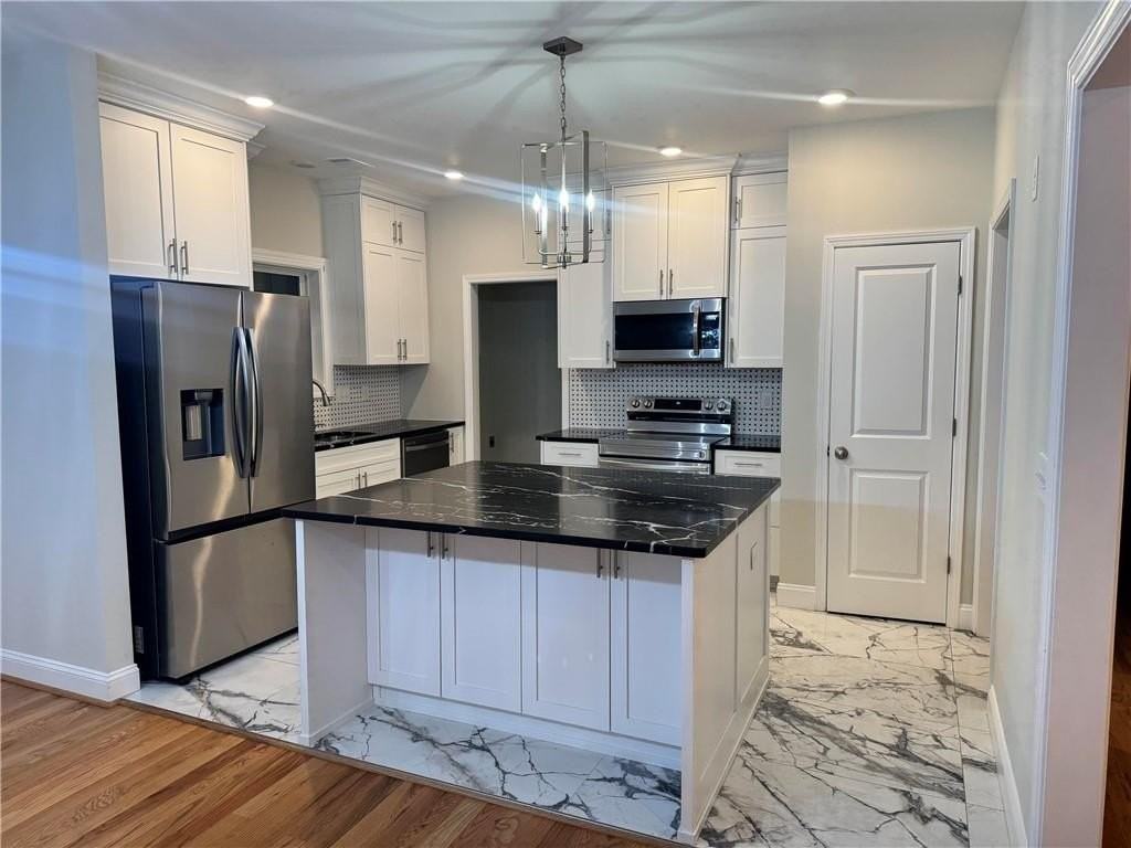 2783 Grand Ave Sw - Photo 4 of 18
