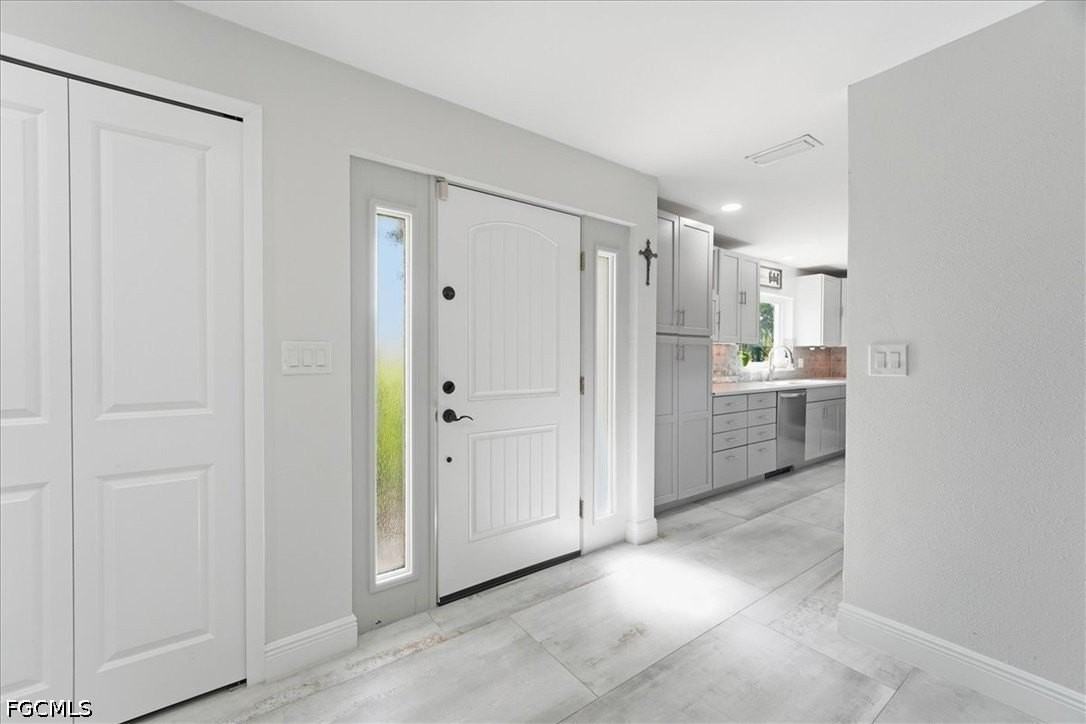 1023 El Valle Ave - Photo 4 of 25