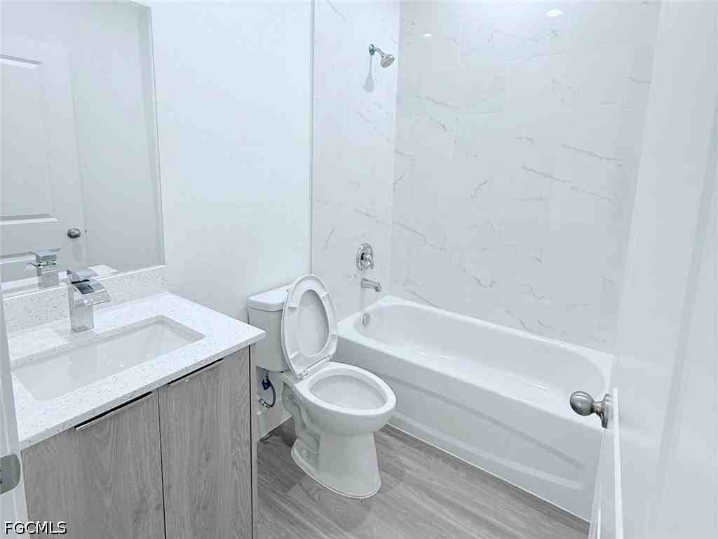 1048 Jay Ct - Photo 3 of 6