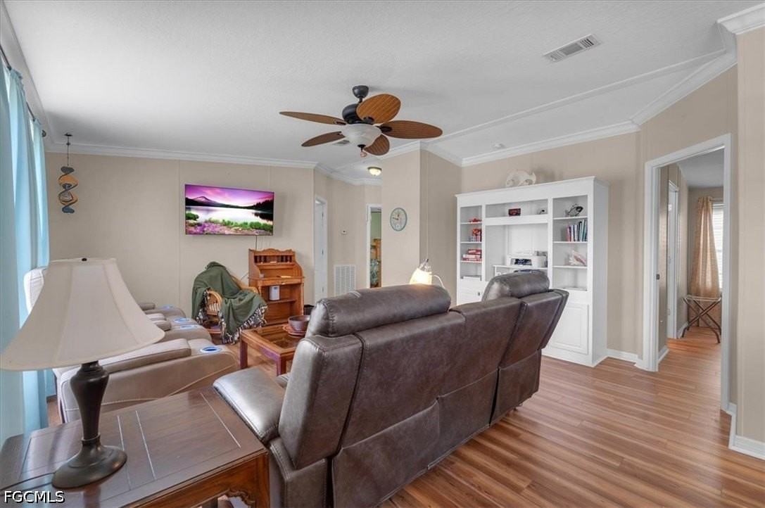701 Coral Dr - Photo 4 of 50